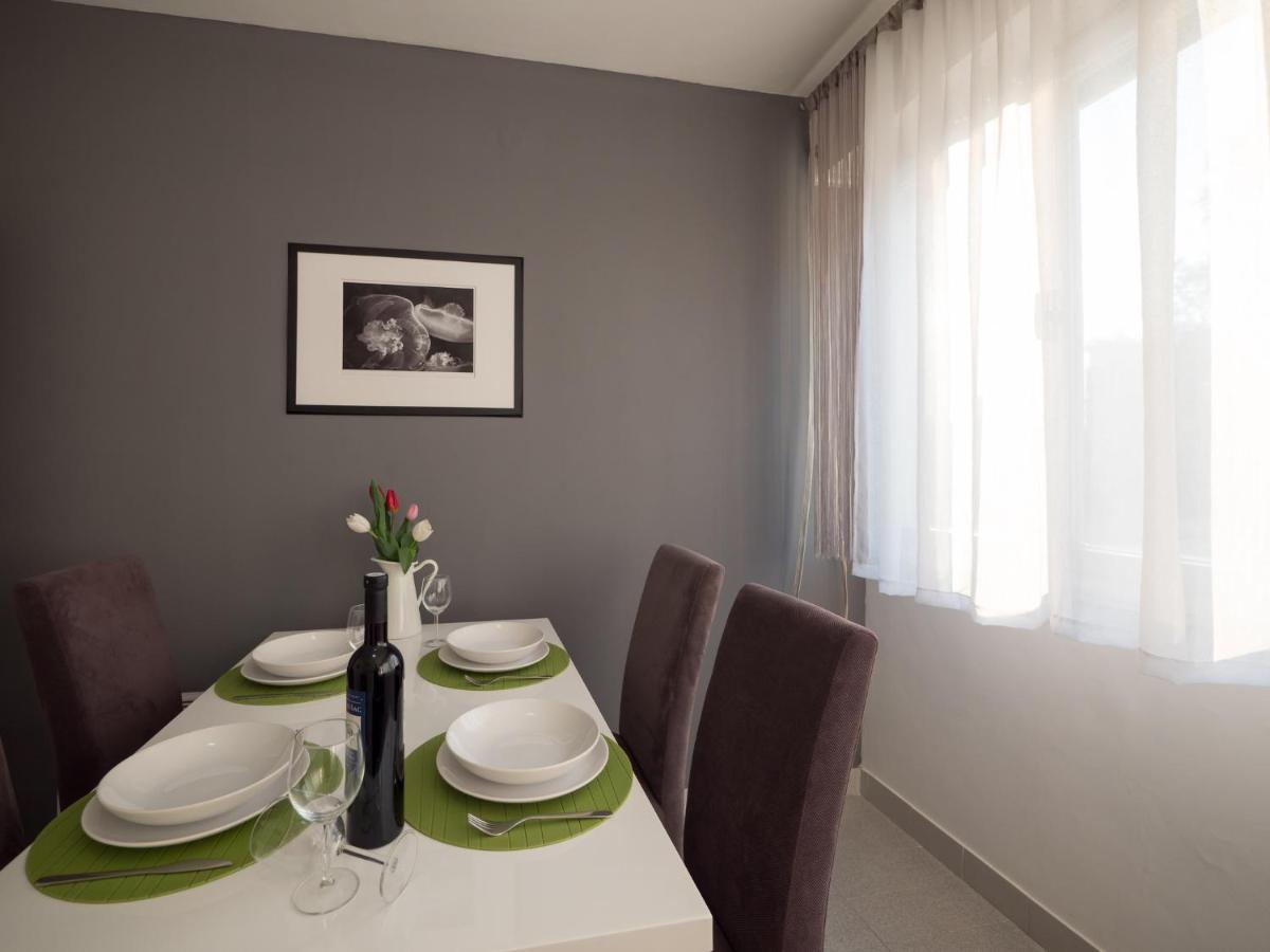 Gin Apartman Zadar Bagian luar foto